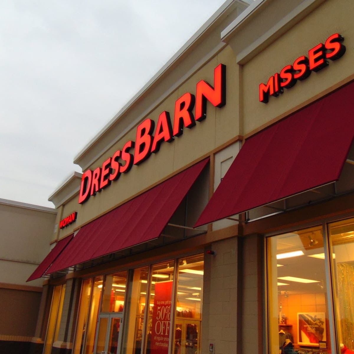 How to tell if Dressbarn is vintage Vintage Clothing Guides