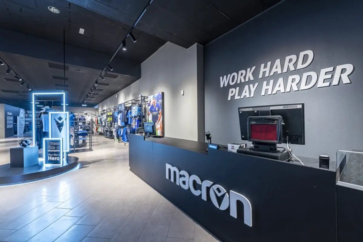 Macron Sportswear Store