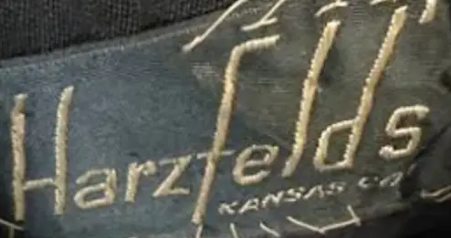 1940s Harzfelds logo